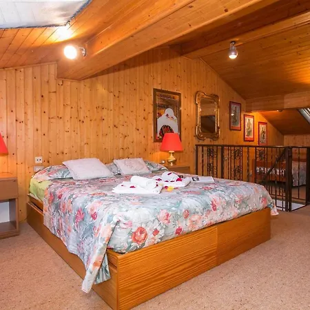 Sleeps 7 * سالا كوماسينا