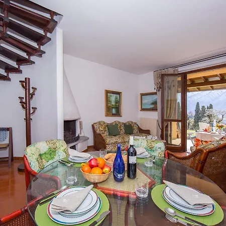 Sleeps 7 بيت للعطل سالا كوماسينا